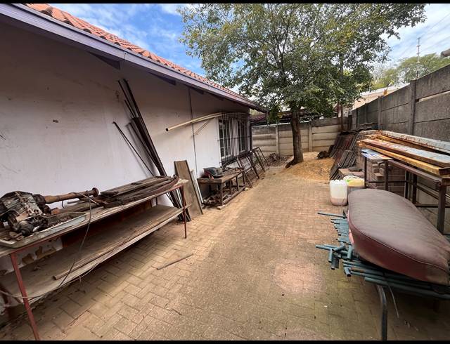 250M² OFFICE FOR SALE IN EASTLEIGH